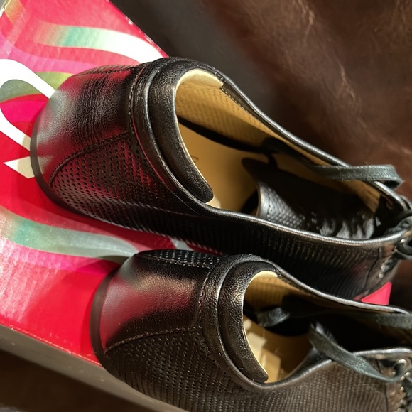 Gode | Shoes | Gode Plus Calfskin Perforated Leather Lace Up Shoes ...